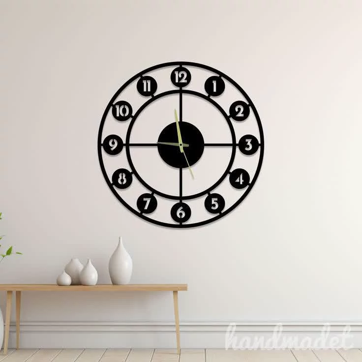 ساعت دیواری چوبی مشکی اعداد لاتین کد 08 پس کرایه